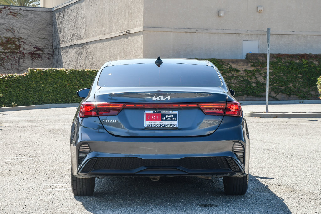 Thumbnail: 2022 Kia Forte - 17