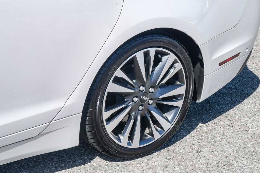 Thumbnail: 2019 Lincoln MKZ - 20