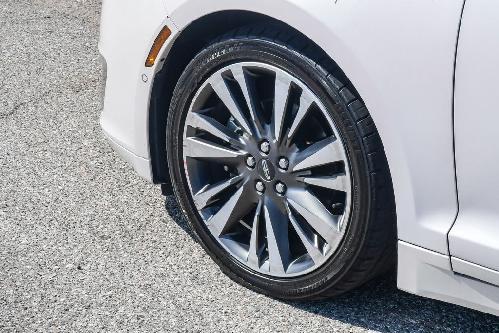 Thumbnail: 2019 Lincoln MKZ - 6