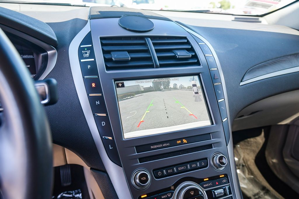 Thumbnail: 2019 Lincoln MKZ - 24