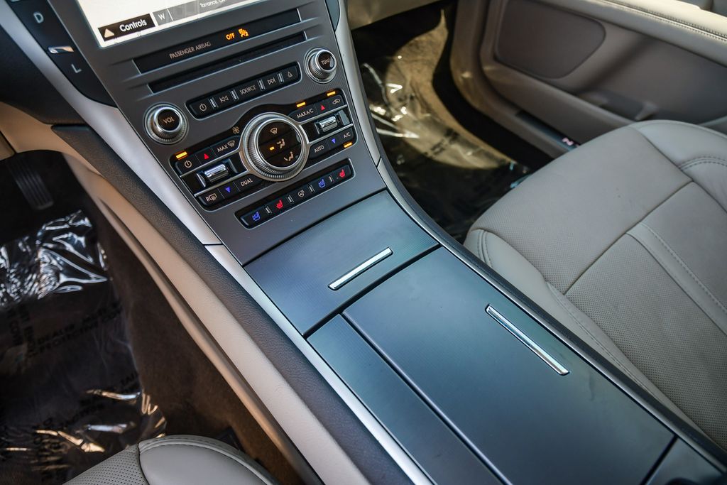 Thumbnail: 2019 Lincoln MKZ - 13