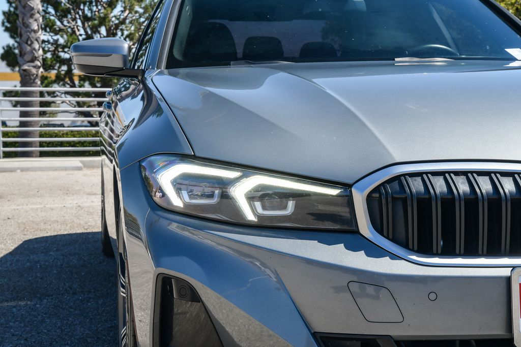 Thumbnail: 2023 BMW 3 Series - 6