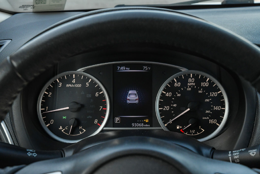 Thumbnail: 2016 Nissan Sentra - 16