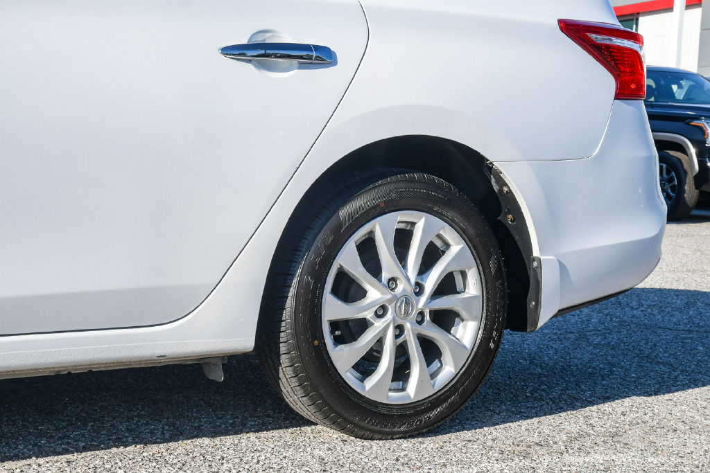 Thumbnail: 2016 Nissan Sentra - 23