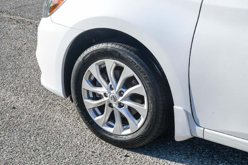 Thumbnail: 2016 Nissan Sentra - 6