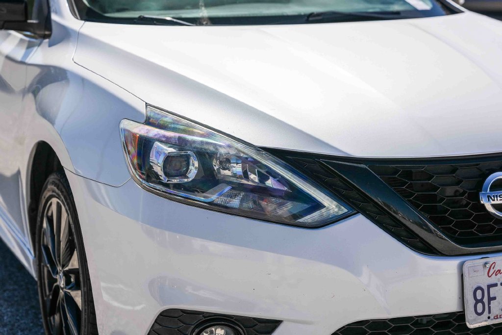Thumbnail: 2018 Nissan Sentra - 17