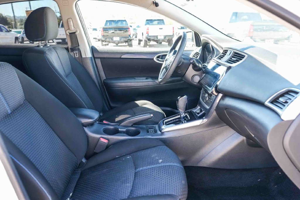 Thumbnail: 2018 Nissan Sentra - 9