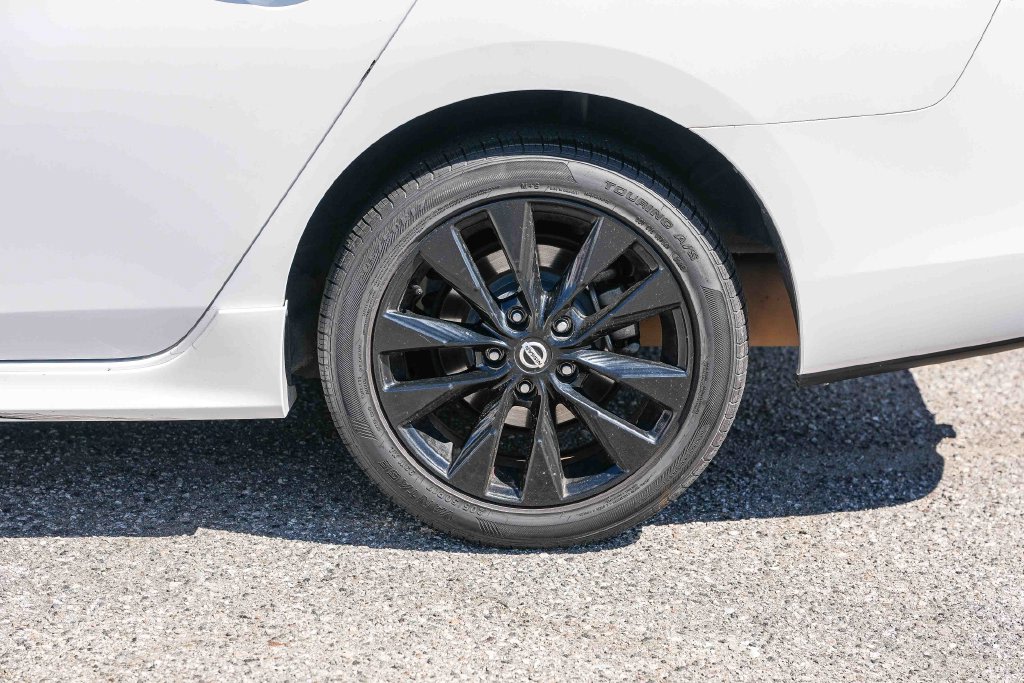 Thumbnail: 2018 Nissan Sentra - 6