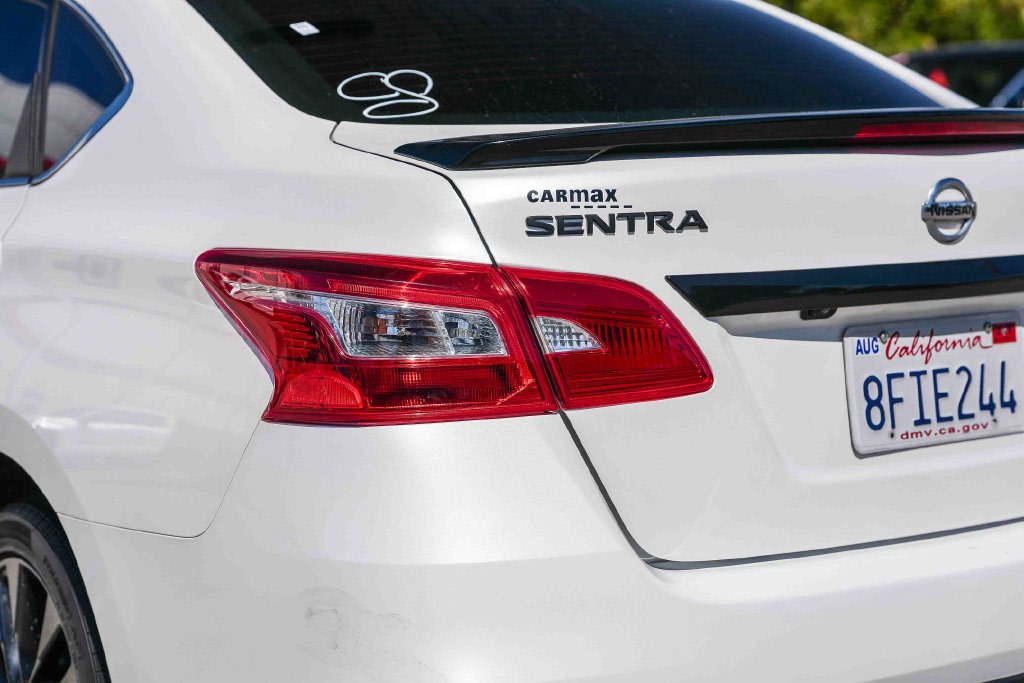 Thumbnail: 2018 Nissan Sentra - 20