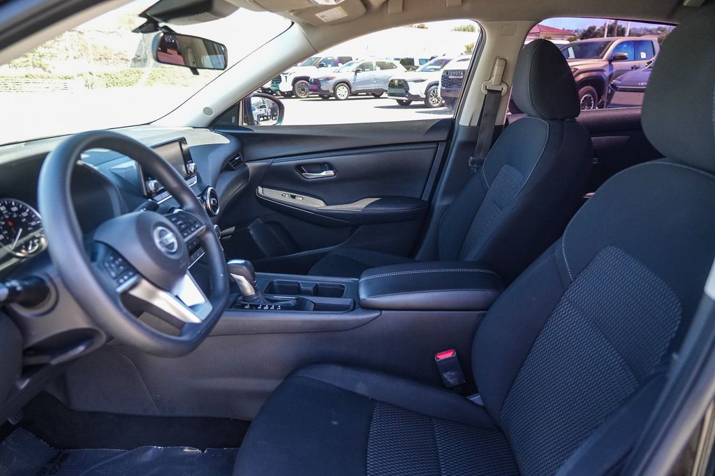 Thumbnail: 2023 Nissan Sentra - 11