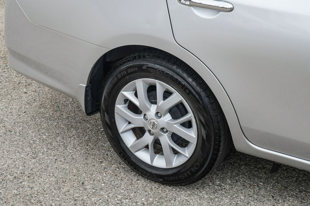 Thumbnail: 2019 Nissan Versa - 7
