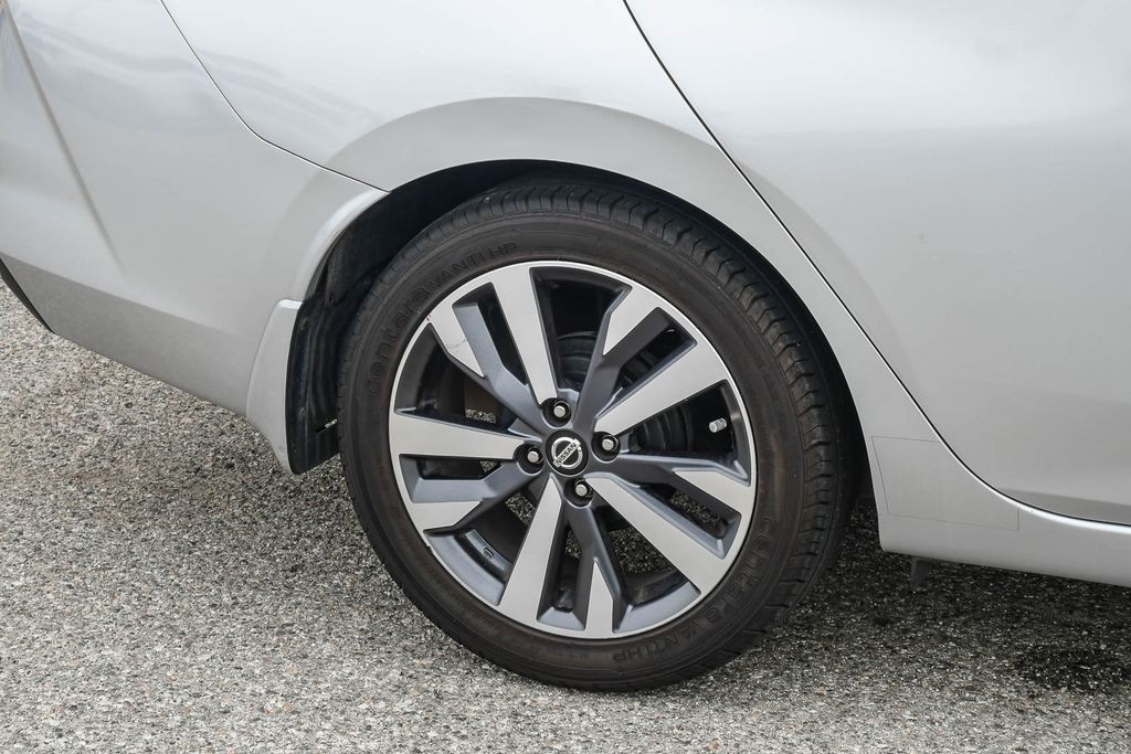 Thumbnail: 2020 Nissan Versa - 6