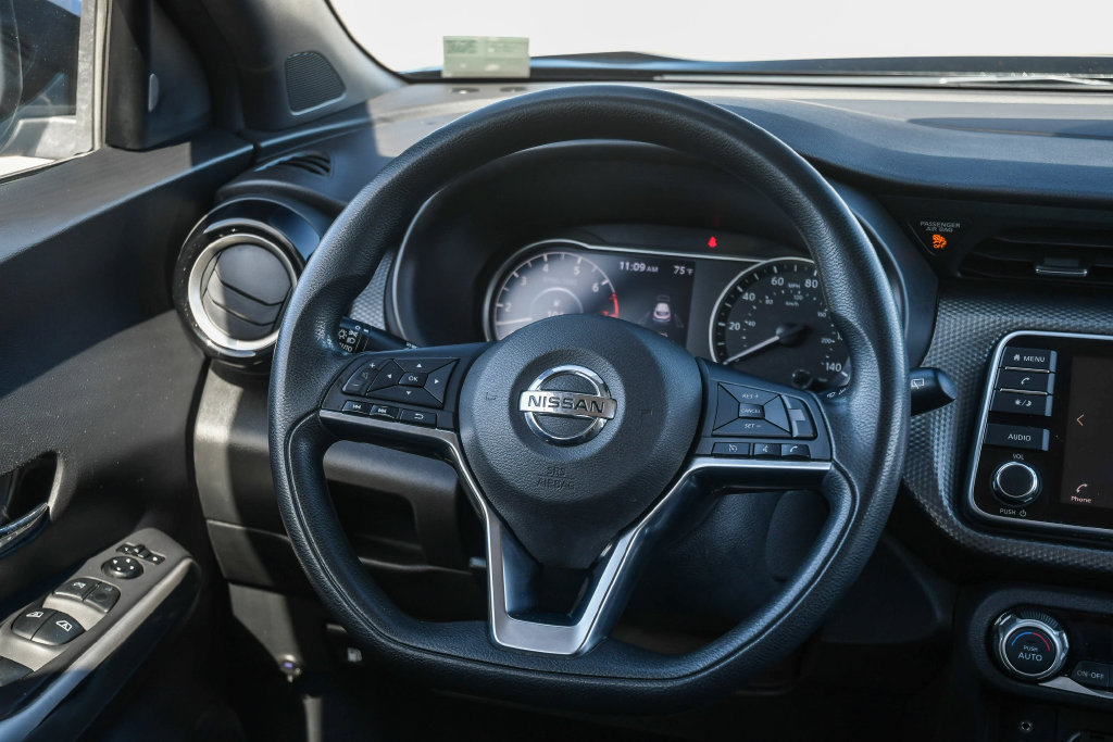 Thumbnail: 2020 Nissan Kicks - 2