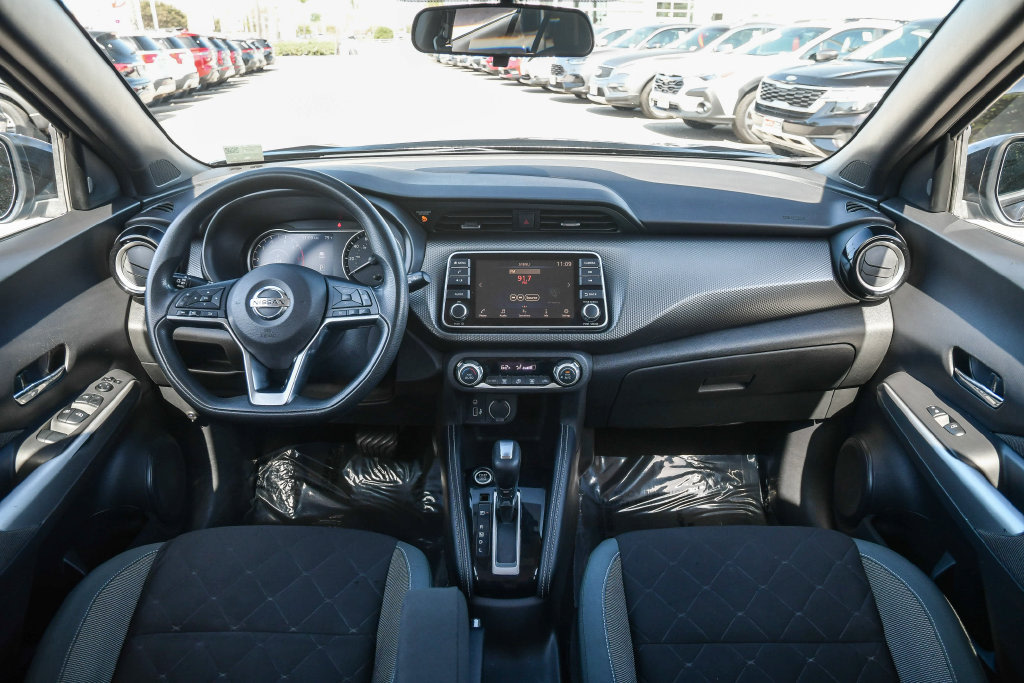Thumbnail: 2020 Nissan Kicks - 9