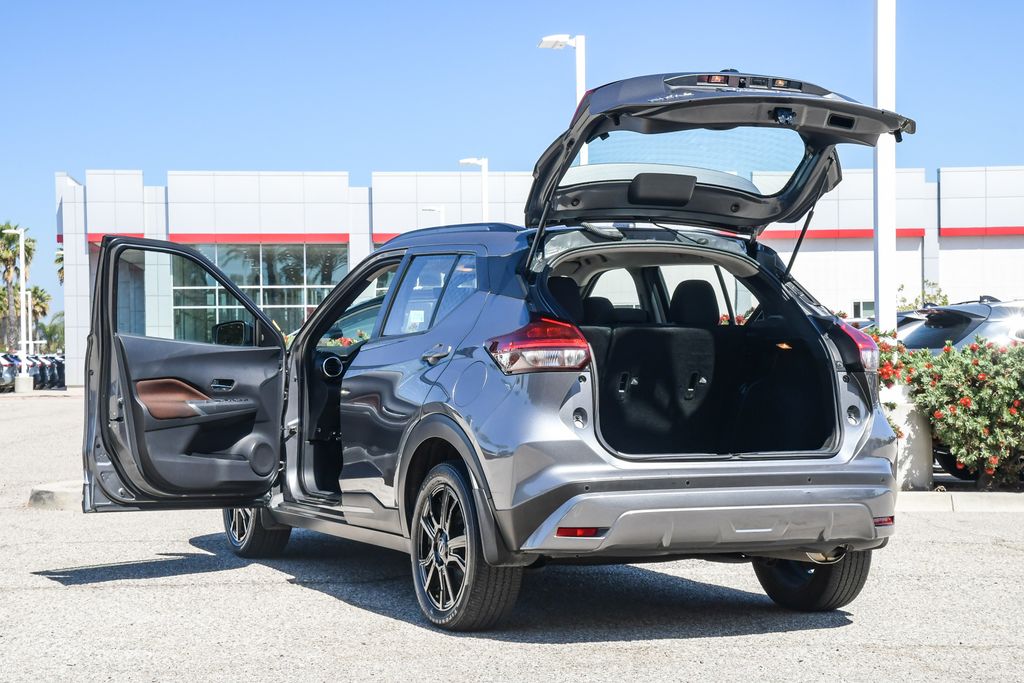 Thumbnail: 2022 Nissan Kicks - 7