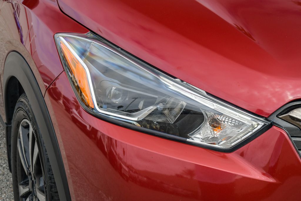 Thumbnail: 2020 Nissan Kicks - 16