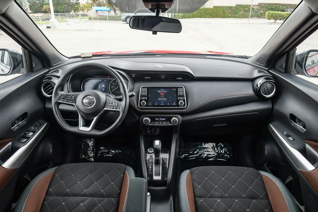 Thumbnail: 2020 Nissan Kicks - 8