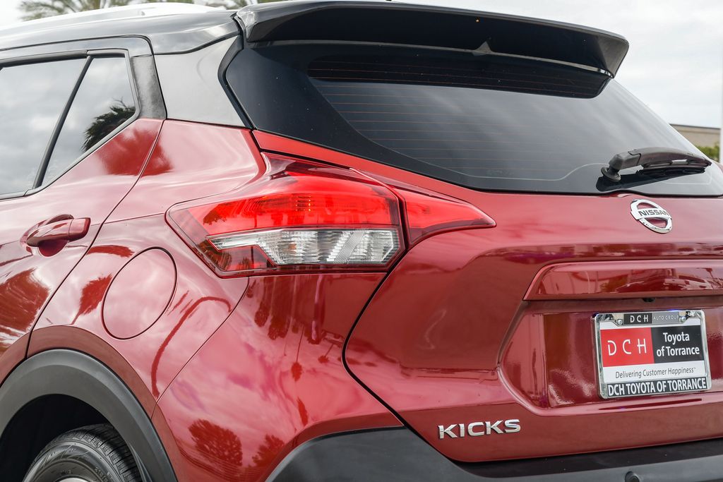 Thumbnail: 2020 Nissan Kicks - 19