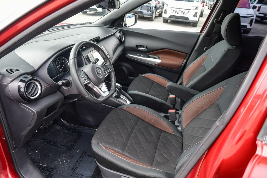 Thumbnail: 2020 Nissan Kicks - 10
