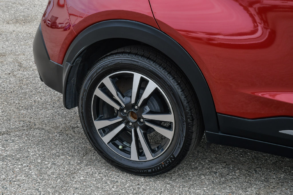 Thumbnail: 2020 Nissan Kicks - 2