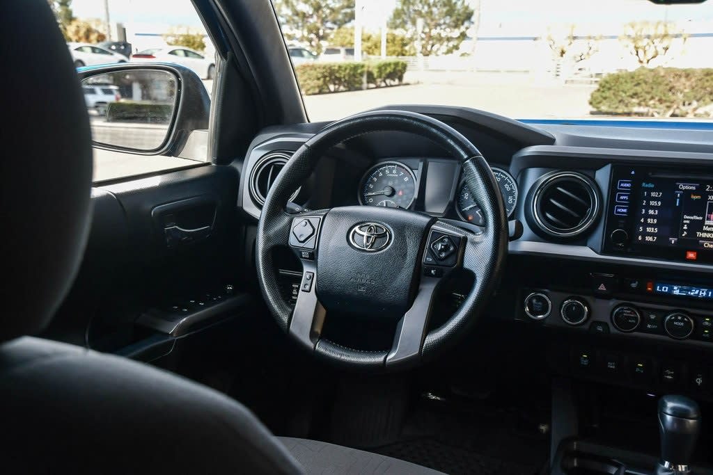 2016 Toyota Tacoma TRD Sport 2