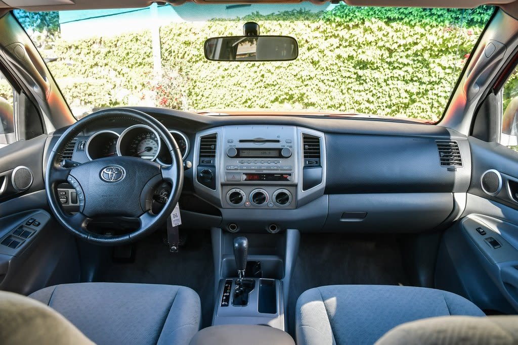 Thumbnail: 2006 Toyota Tacoma - 7