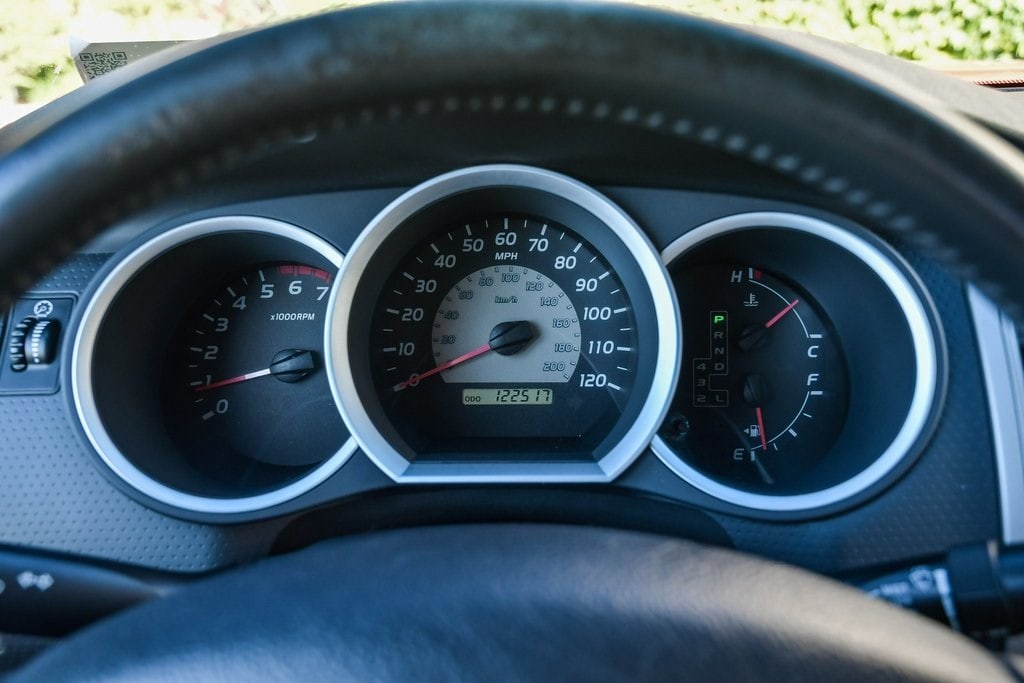Thumbnail: 2006 Toyota Tacoma - 14