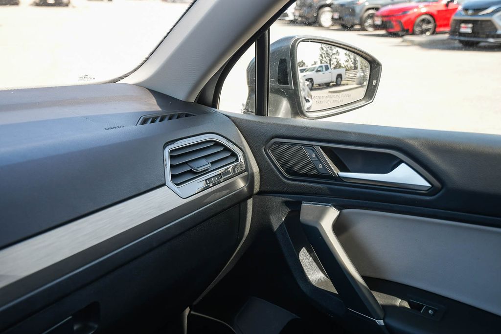 Thumbnail: 2020 Volkswagen Tiguan - 26