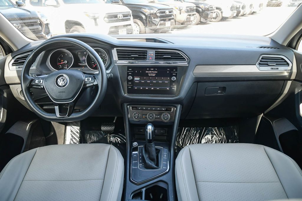Thumbnail: 2020 Volkswagen Tiguan - 9