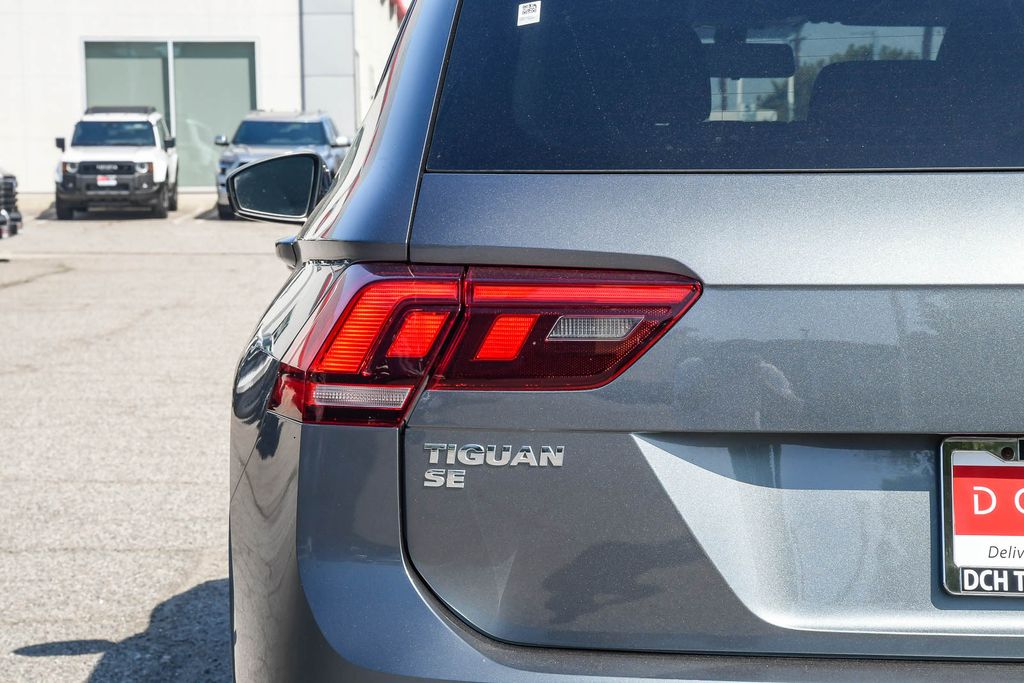 Thumbnail: 2020 Volkswagen Tiguan - 6