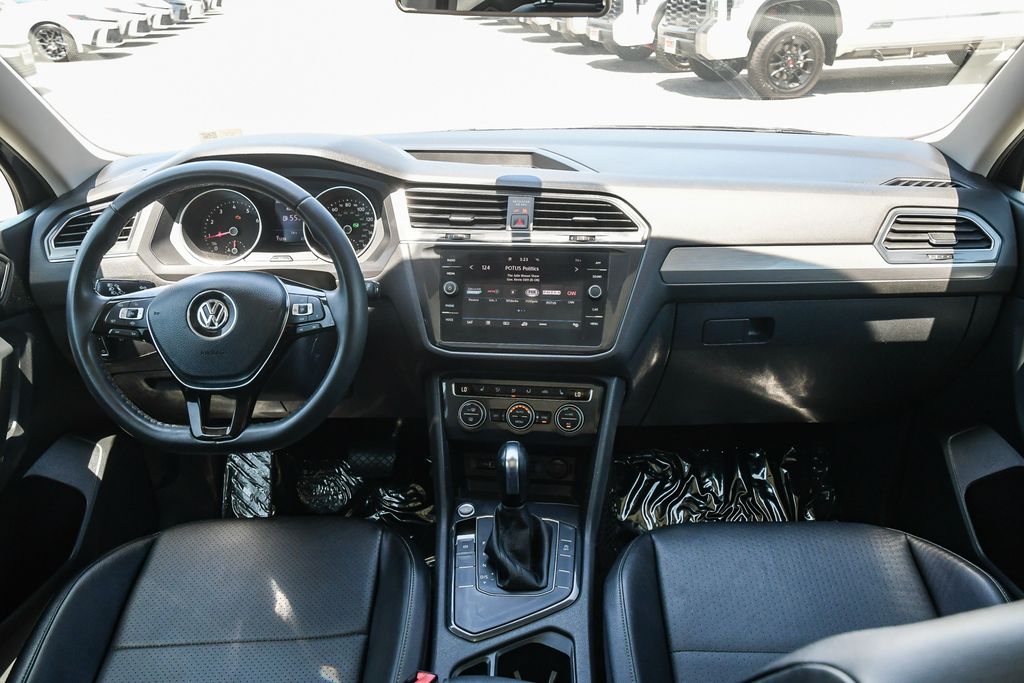 Thumbnail: 2020 Volkswagen Tiguan - 8