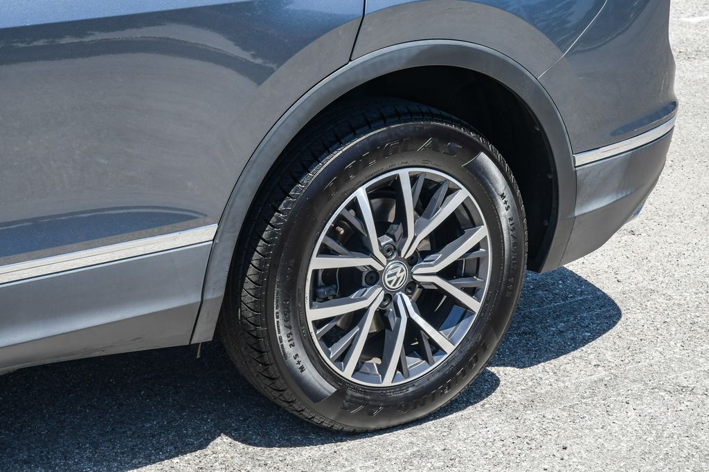 Thumbnail: 2020 Volkswagen Tiguan - 21