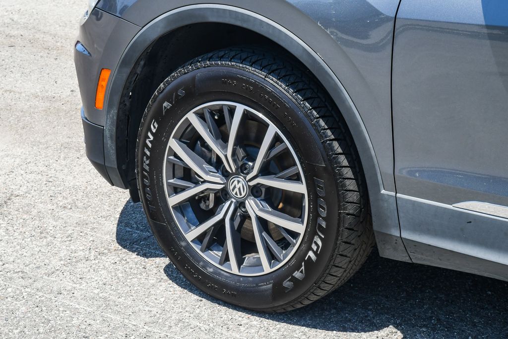 Thumbnail: 2020 Volkswagen Tiguan - 6