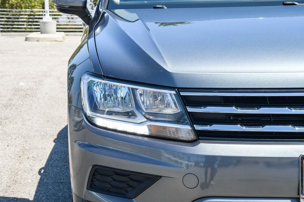 Thumbnail: 2020 Volkswagen Tiguan - 17
