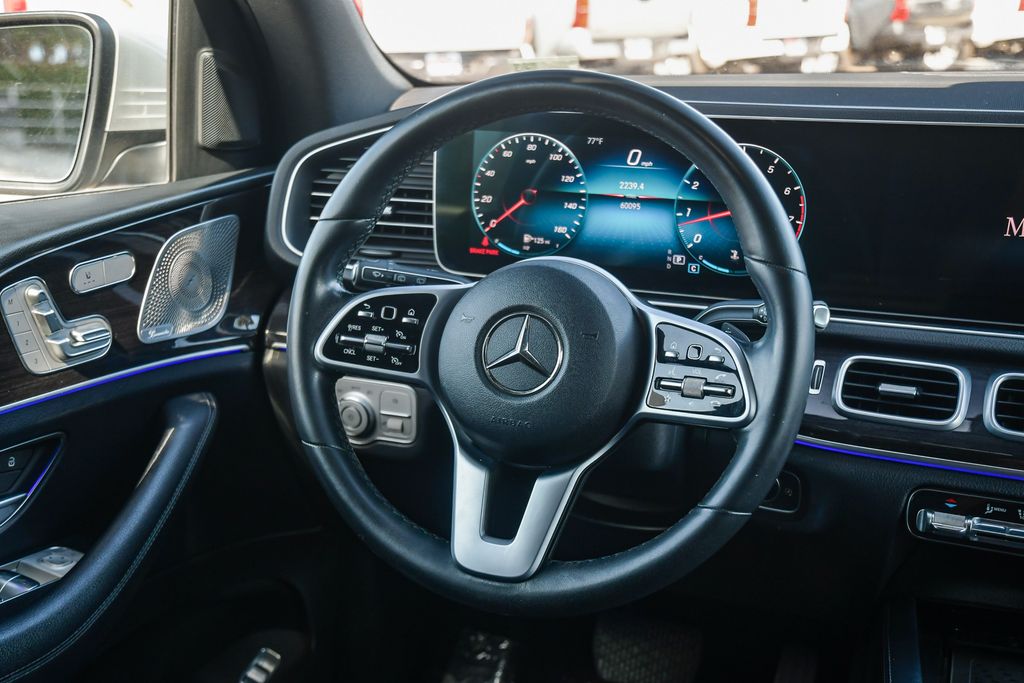 Thumbnail: 2020 Mercedes-Benz GLE - 2