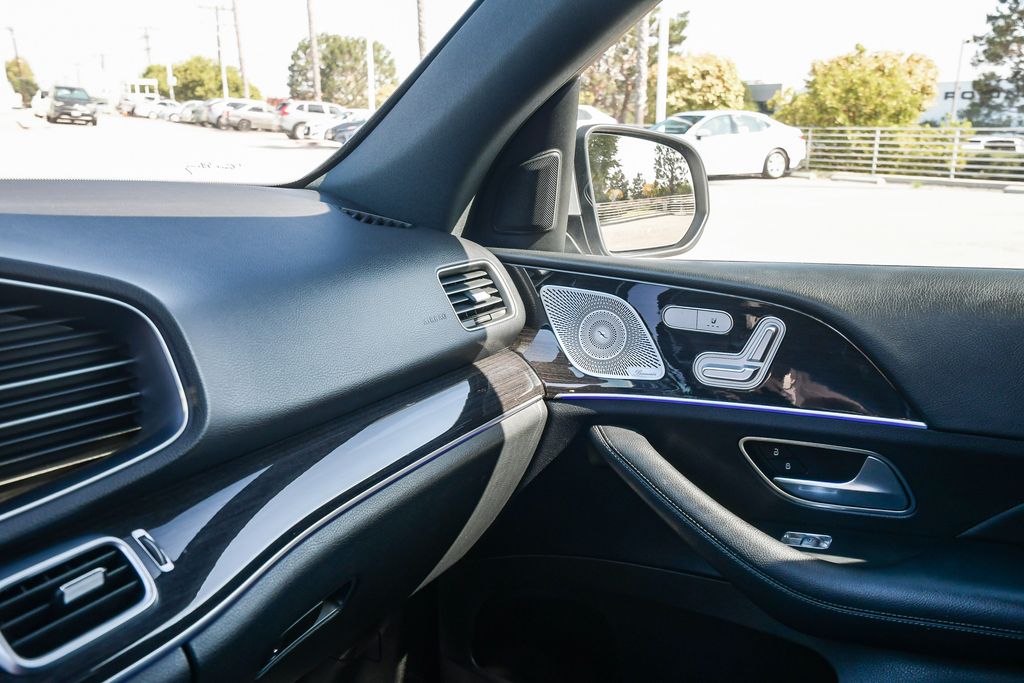 Thumbnail: 2020 Mercedes-Benz GLE - 24