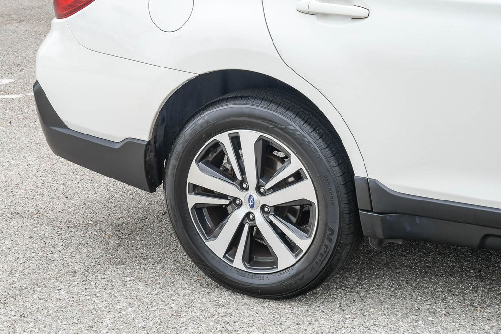 Thumbnail: 2019 Subaru Outback - 6