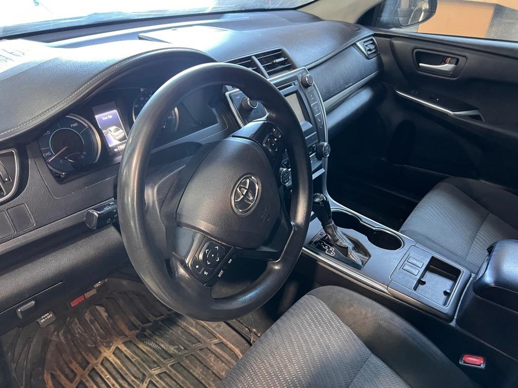 2015 Toyota Camry LE 2