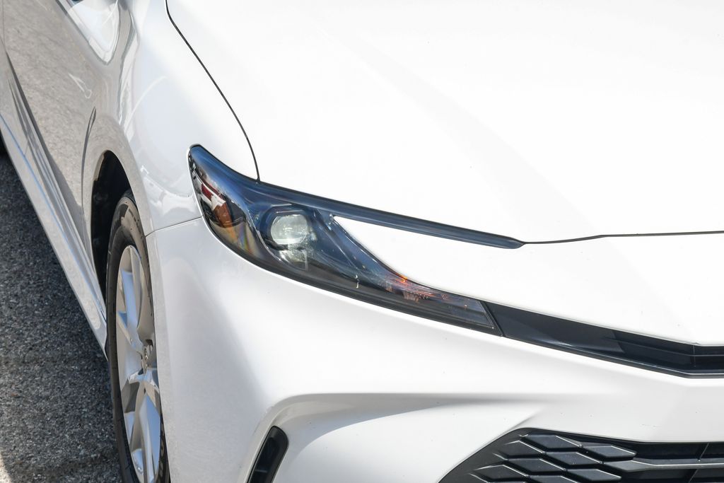 Thumbnail: 2025 Toyota Camry - 16