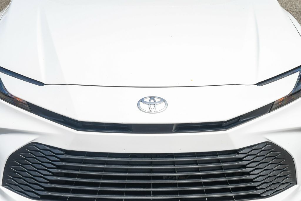 Thumbnail: 2025 Toyota Camry - 17