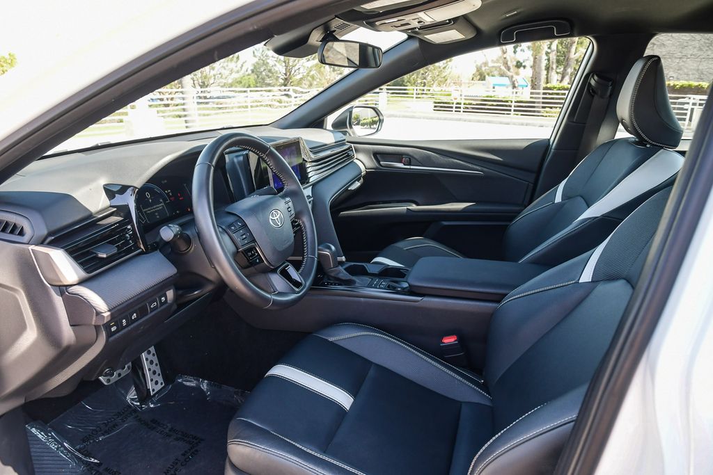 Thumbnail: 2025 Toyota Camry - 11
