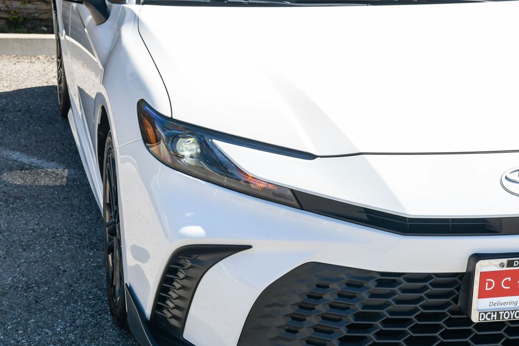 Thumbnail: 2025 Toyota Camry - 18