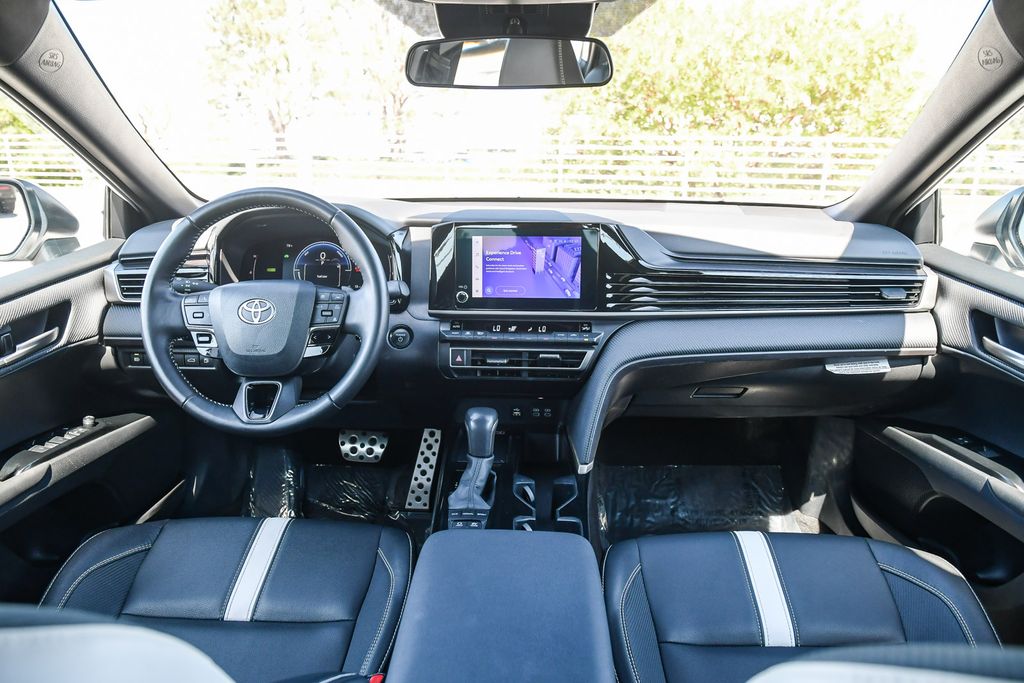 Thumbnail: 2025 Toyota Camry - 9
