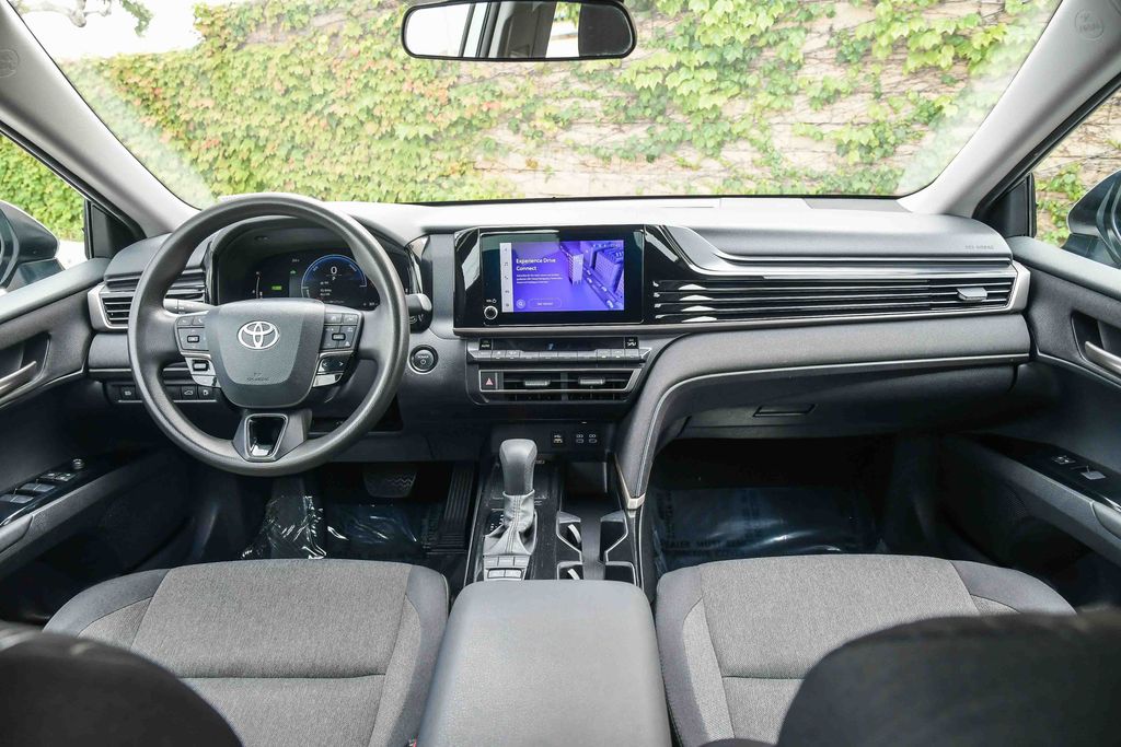 Thumbnail: 2025 Toyota Camry - 9