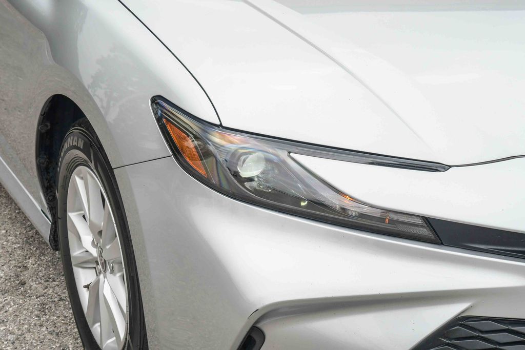 Thumbnail: 2025 Toyota Camry - 18