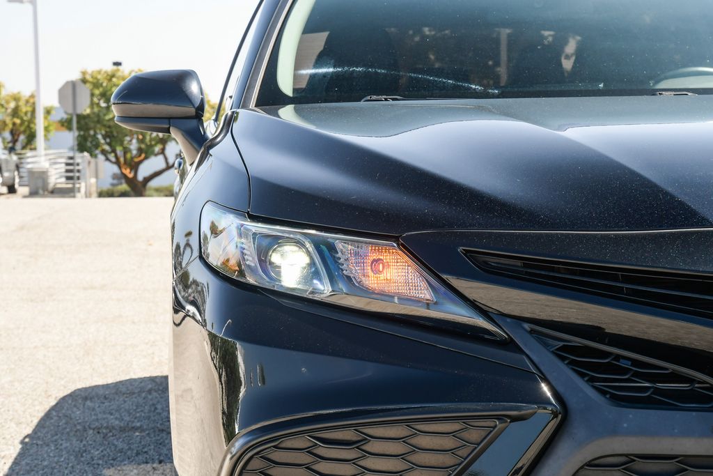 Thumbnail: 2021 Toyota Camry - 6