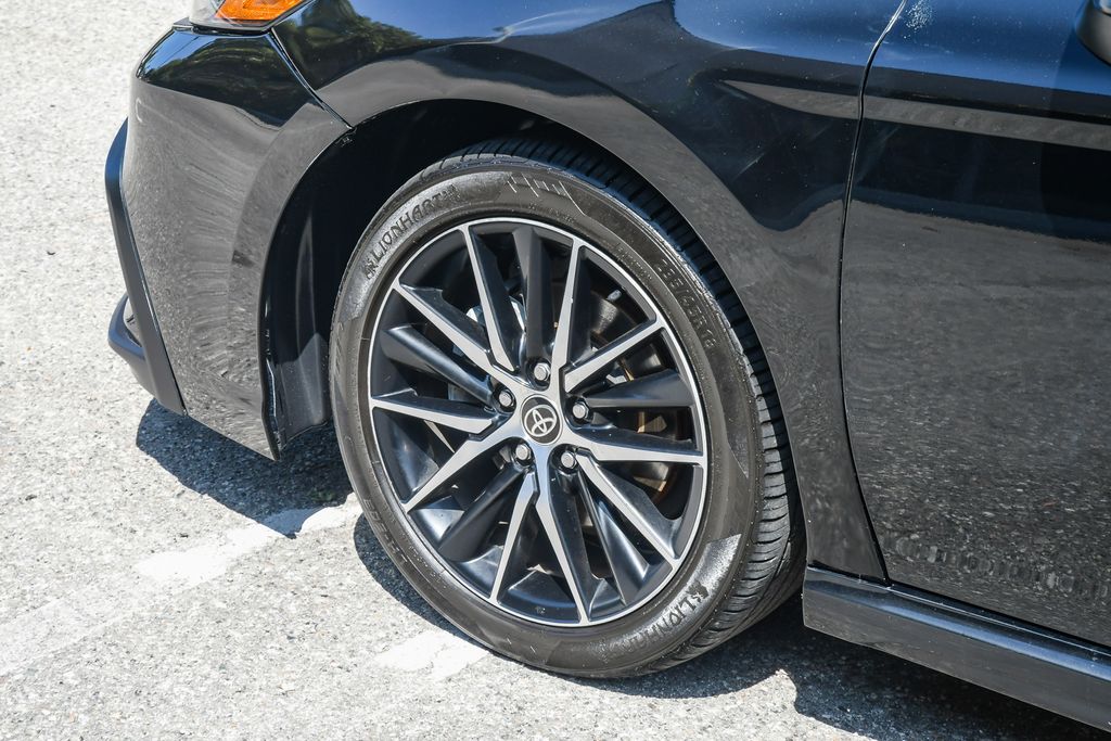 Thumbnail: 2021 Toyota Camry - 7
