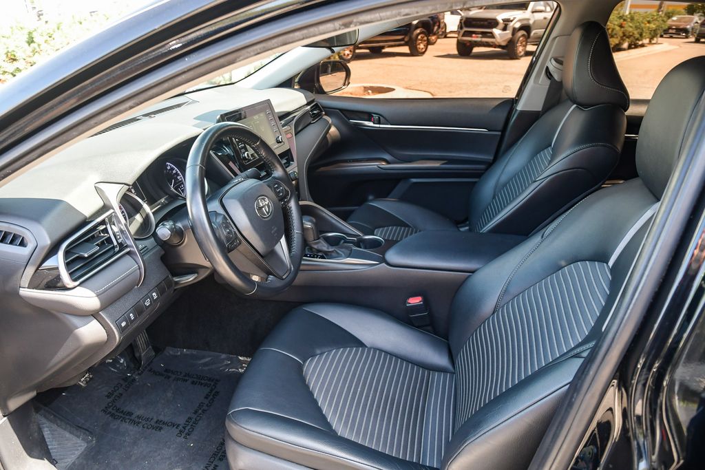 Thumbnail: 2021 Toyota Camry - 11