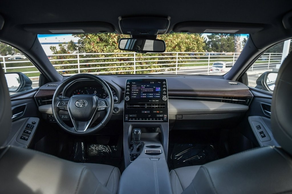 2022 Toyota Avalon XLE 2