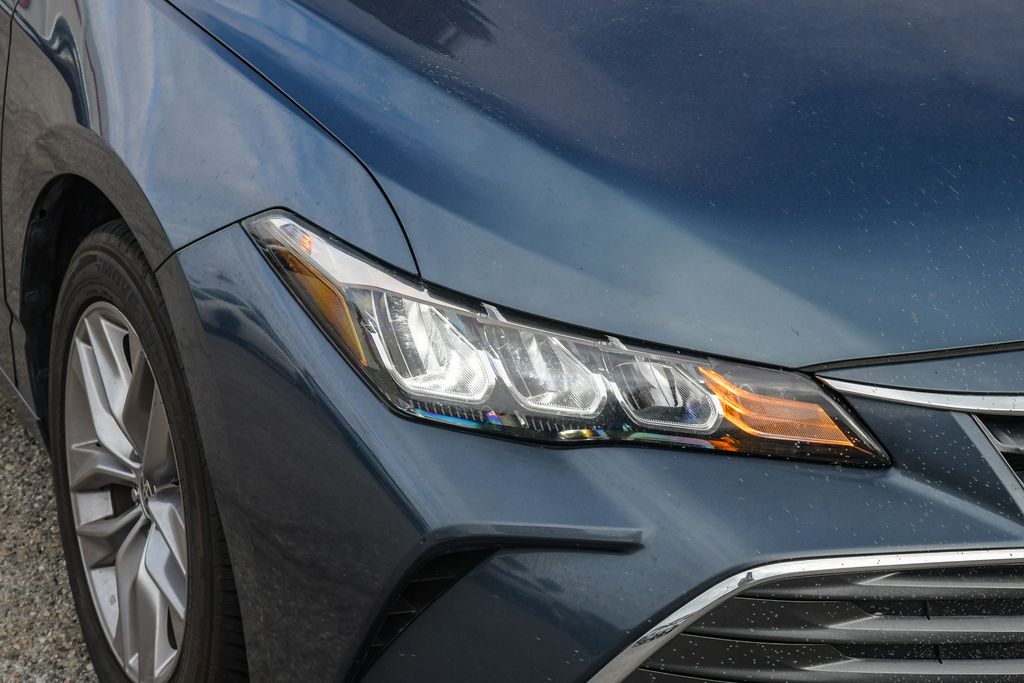 Thumbnail: 2021 Toyota Avalon - 5
